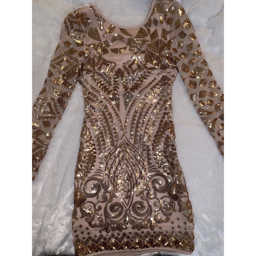 Form fitting birthday dress